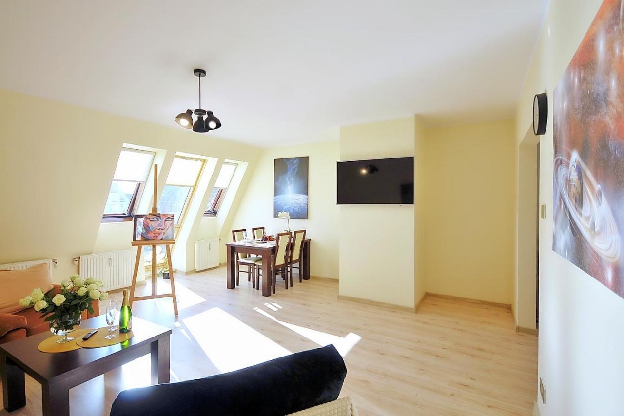 50 M Do Plazy Thobruk Apartamenty Piekna Dama Z Kolobrzegu Exteriör bild